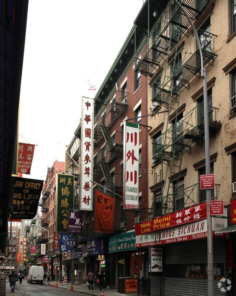 Primary Photo Of 12-14 Pell St, New York Apartments For Lease