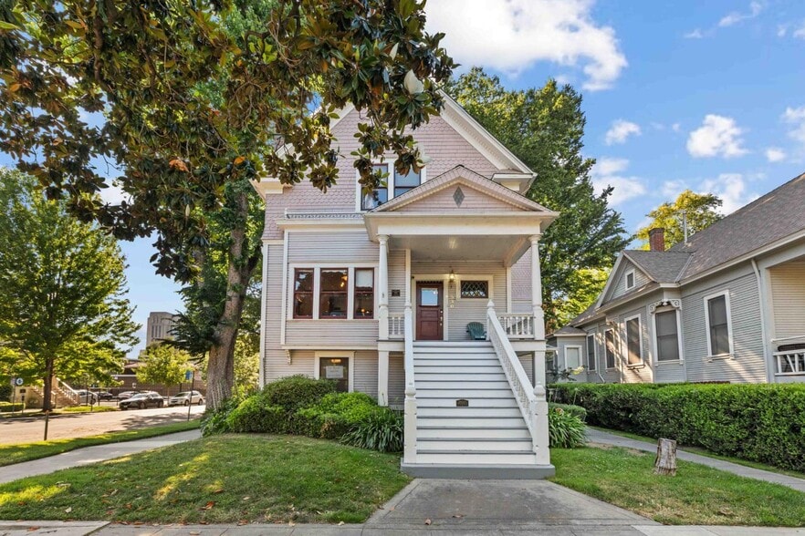 Primary Photo Of 530 10th St, Sacramento Apartments For Sale
