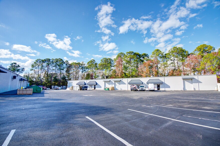 More Photos Of 5151 Sunbeam Rd, Jacksonville Warehouse For Lease