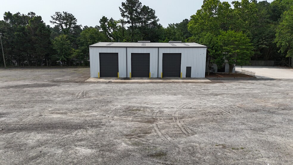 More Photos Of 4470 Bowman Industrial Ct, Conley Warehouse For Lease