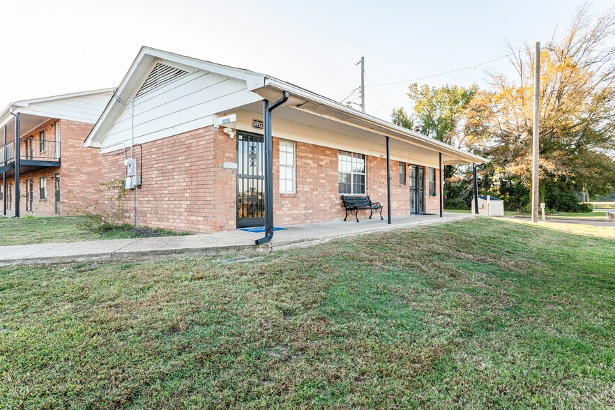 More Photos Of 2226 Merrill Dr, Forrest City Apartments For Sale