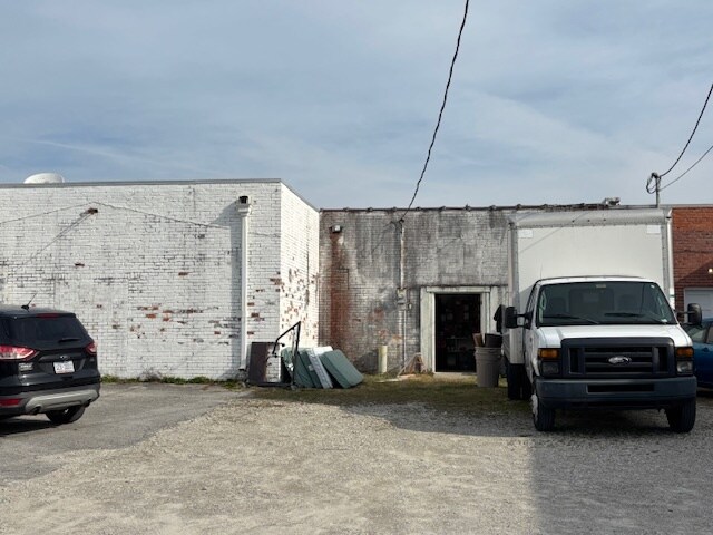 More Photos Of 714 New Bridge St, Jacksonville Storefront For Lease