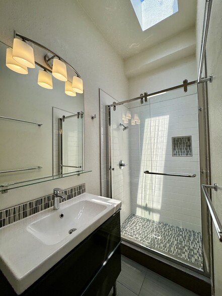 More Photos Of 2401 San Pablo Ave, Oakland Apartments For Sale