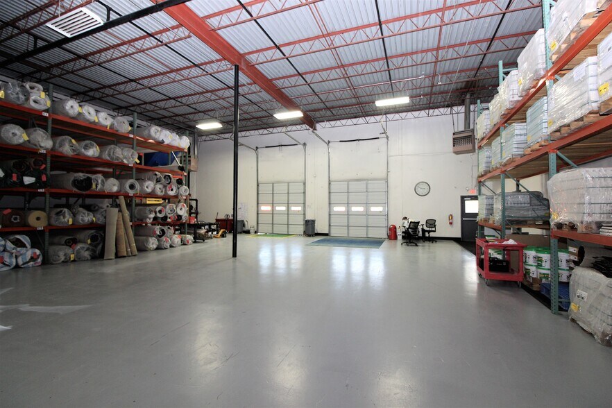 More Photos Of 1101 Woods St, Gainesville Warehouse For Lease