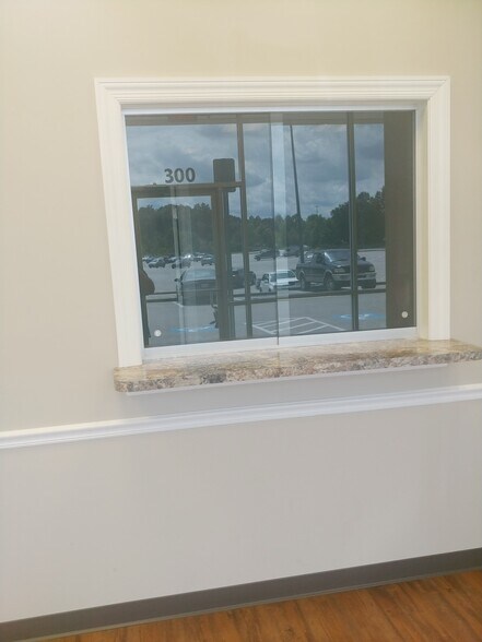 More Photos Of 150 Sam Walton Dr, Sparta Unknown For Lease