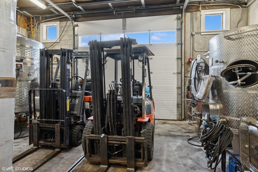 More Photos Of 5195 Old North Rd, Southold Winery Vineyard For Sale