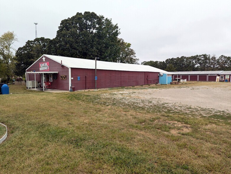 More Photos Of 22889 MO-64 Hwy, Hermitage Self Storage For Sale
