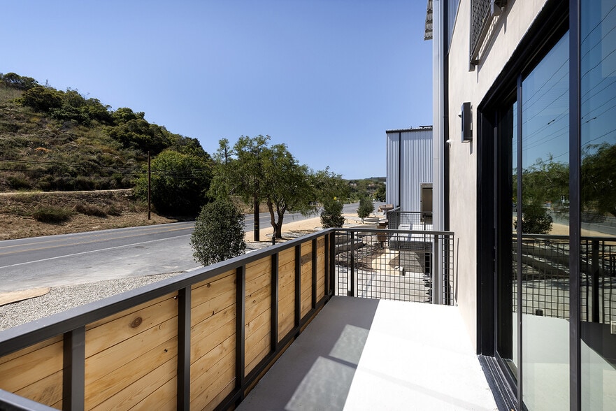 More Photos Of 20412-20432 Laguna Canyon Rd, Laguna Beach Office For Lease