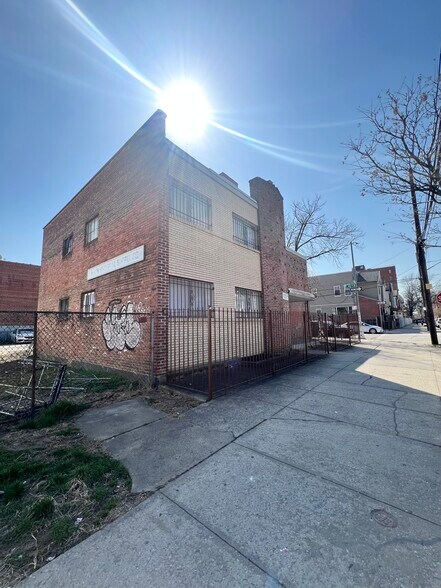 More Photos Of 168-30 89th Ave, Jamaica Office Residential For Lease