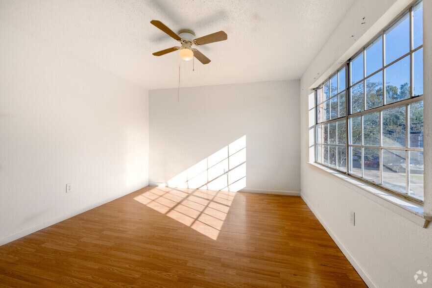 More Photos Of 1718 Boulevard De Province, Baton Rouge Multifamily For Sale