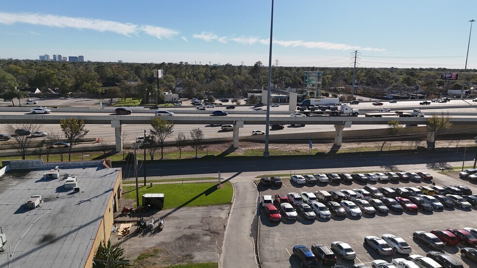 More Photos Of 10932 Katy Fwy, Houston Office For Lease