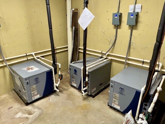 More Photos Of 640 N Fountain Ave, Springfield Freestanding For Sale