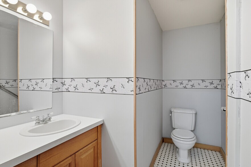 More Photos Of 131 Main St, Hatfield Loft Creative Space For Lease