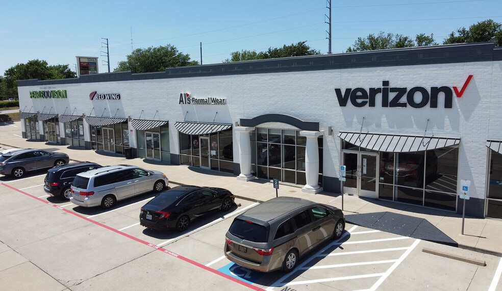 More Photos Of 2403 S Stemmons Fwy, Lewisville General Retail For Lease
