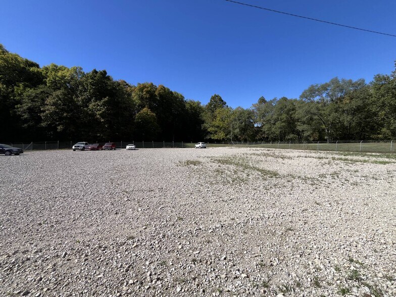 More Photos Of 1006 Covington St, Crawfordsville Warehouse For Sale