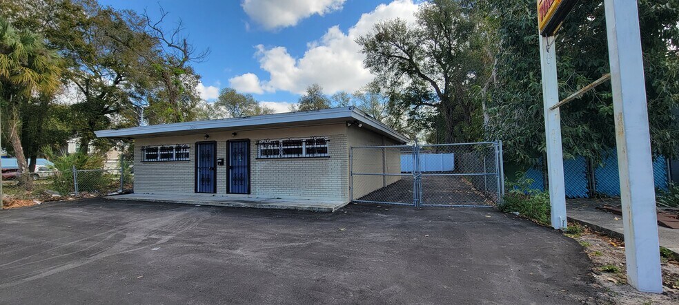 More Photos Of 3203 N Nebraska Ave, Tampa Freestanding For Lease