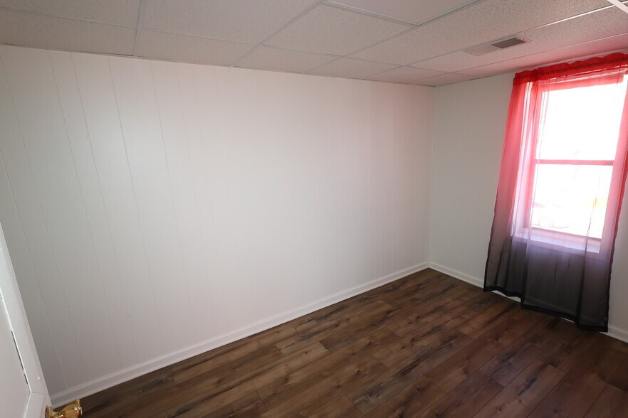More Photos Of 101 W Main St, Syracuse Storefront Retail Residential For Sale