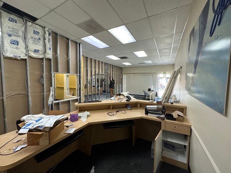 More Photos Of 1318-1332 Wilshire Blvd, Santa Monica Storefront For Lease