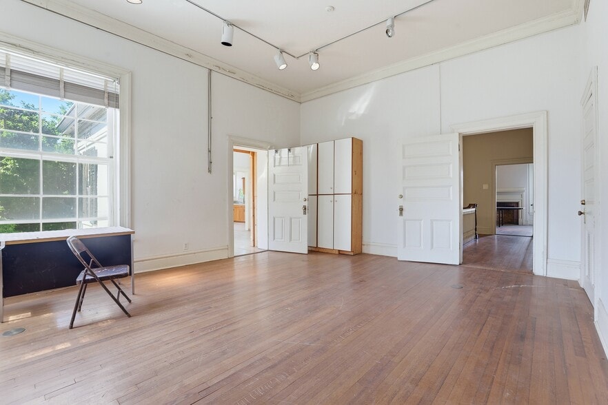 More Photos Of 411 E 7th St, Little Rock Specialty For Sale