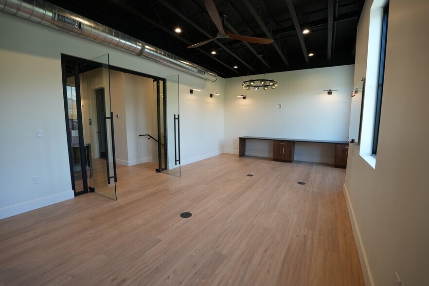 More Photos Of 74 E 13065 S, Draper Office For Sale