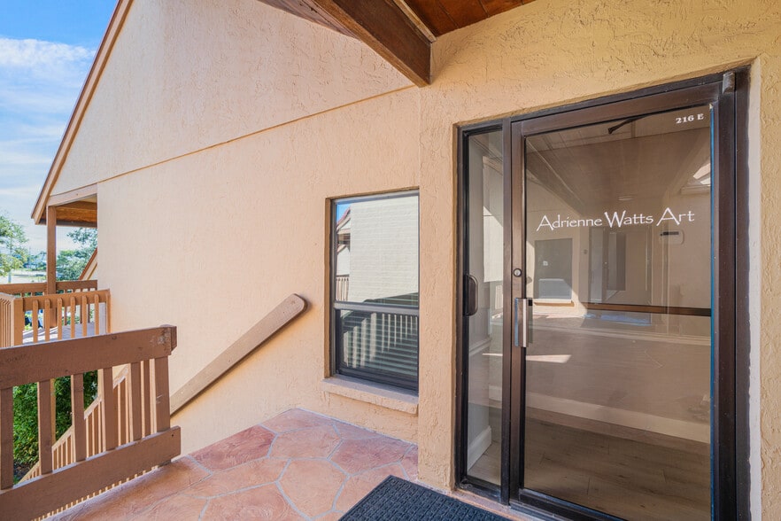 More Photos Of 2831 Ringling Blvd, Sarasota Medical For Sale