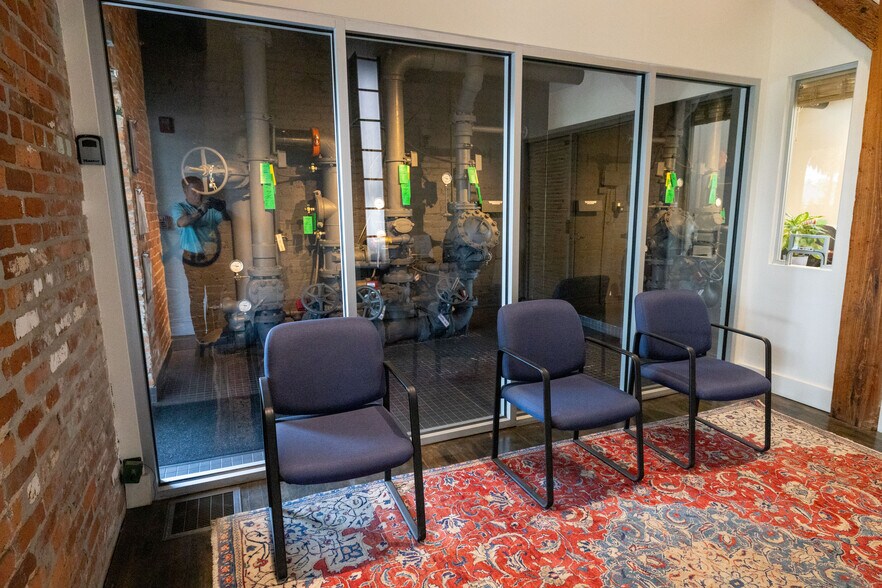 More Photos Of 1357 W Beaver St, Jacksonville Manufacturing For Sale