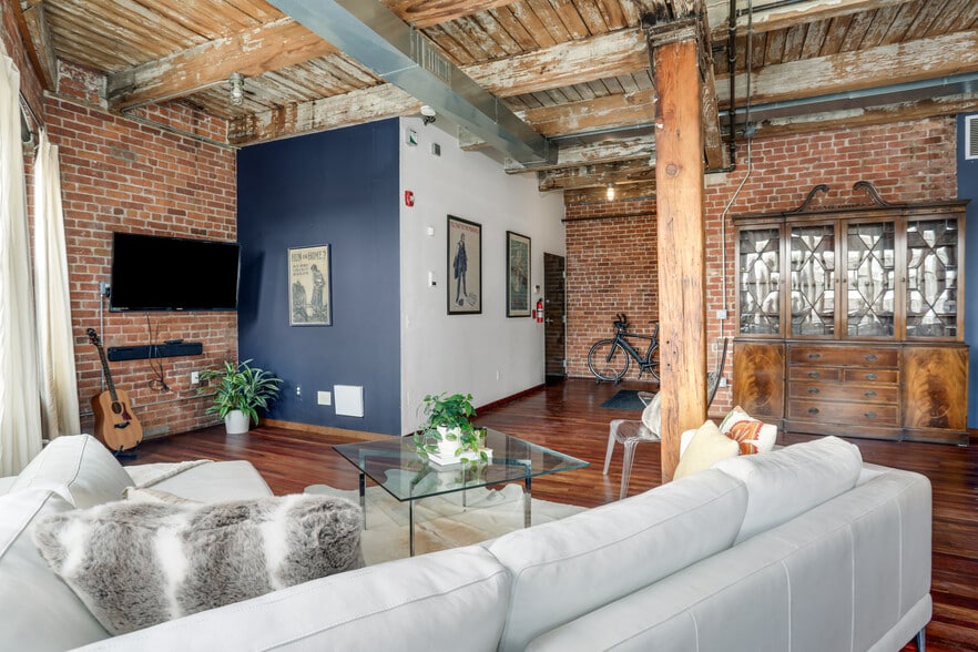 More Photos Of 1528 Gratiot Ave, Detroit Apartments For Sale