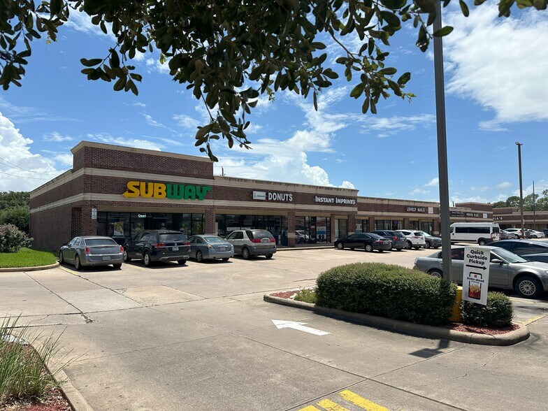More Photos Of 900 Eldridge Rd, Sugar Land General Retail For Lease