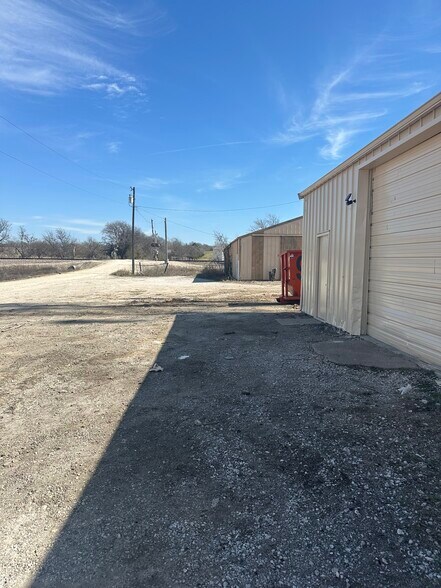 More Photos Of 11185 County Road 95, Celina Light Distribution For Lease