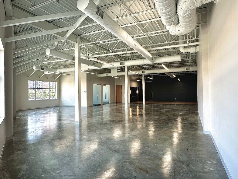 More Photos Of 700 E Campbell Rd, Richardson Office For Lease