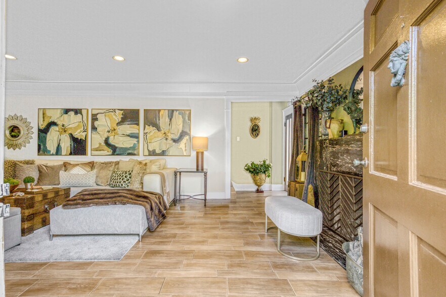 More Photos Of 1276 N Sweetzer Ave, West Hollywood Apartments For Sale