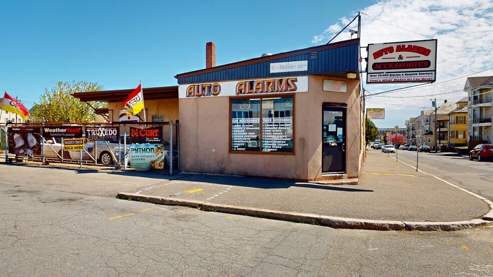 More Photos Of 101 Nash Rd, New Bedford Storefront For Sale