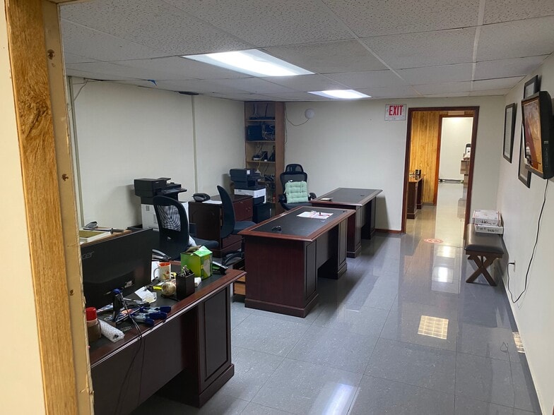 More Photos Of 7200-7360 NW 56th St, Miami Warehouse For Sale