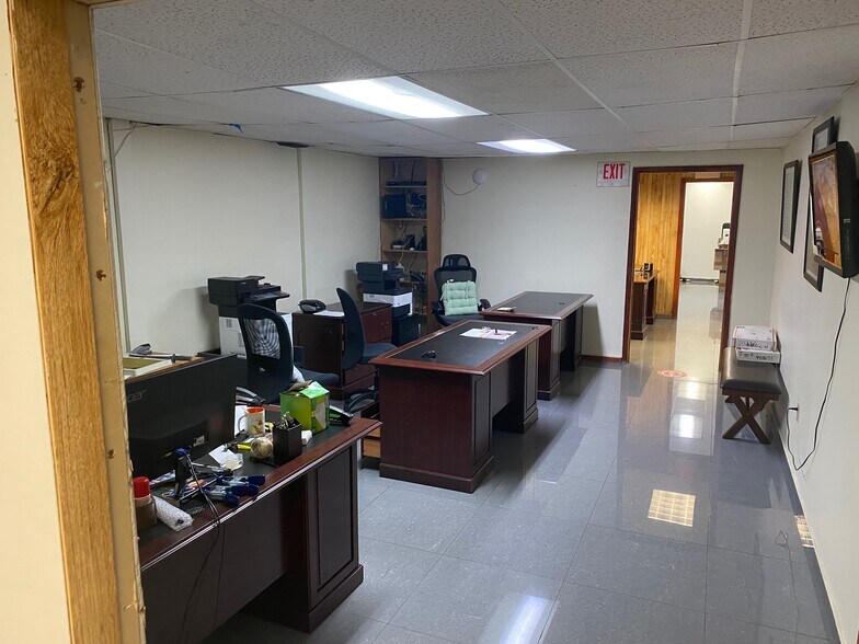 More Photos Of 7200-7384 NW 56th St, Miami Warehouse For Sale