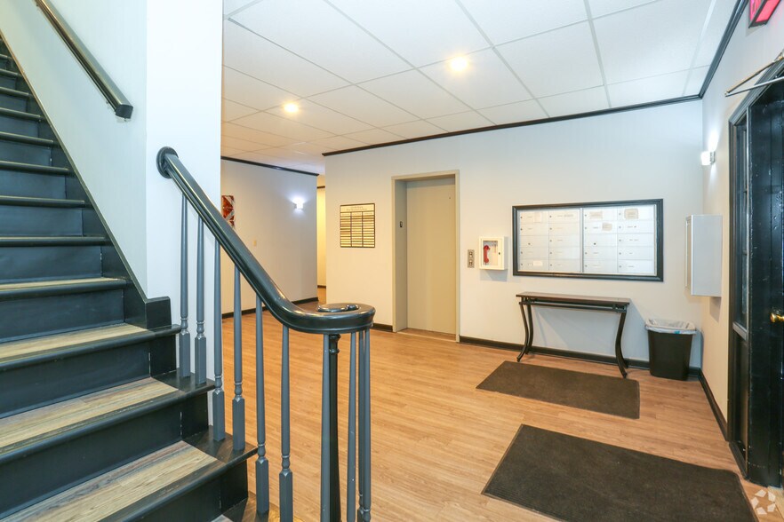 More Photos Of 10144 N Port Washington Rd, Mequon Loft Creative Space For Lease