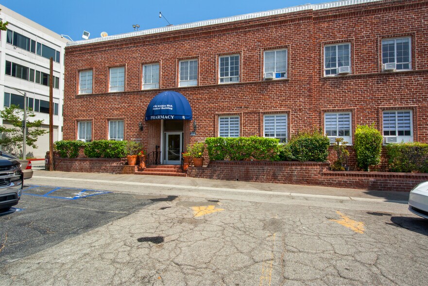 More Photos Of 9730-9732 Wilshire Blvd, Beverly Hills Medical For Lease