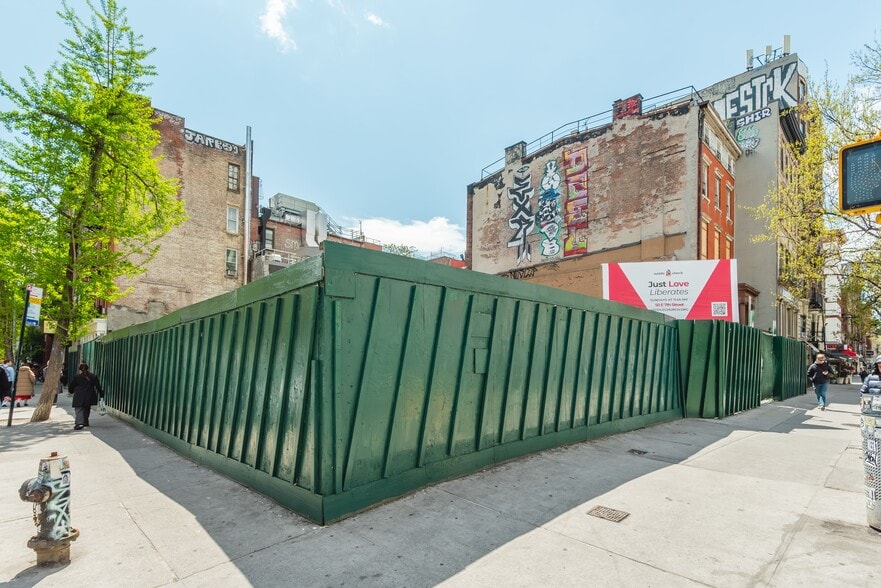 More Photos Of 48 E 7th St, New York Apartments For Sale