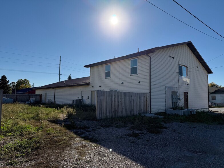 More Photos Of 10 7th Ave W, Polson Office For Lease