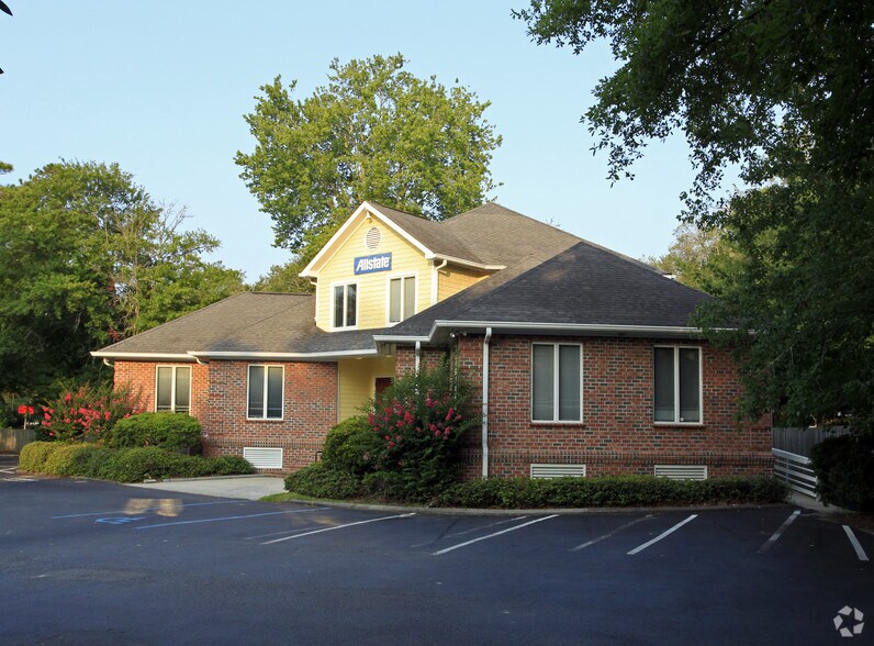 Primary Photo Of 571 Folly Rd, Charleston Medical For Sale