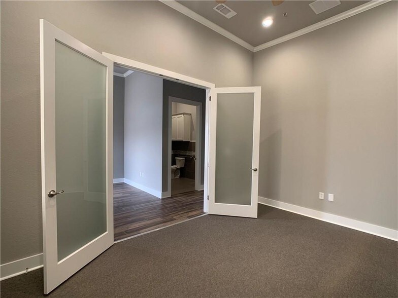 More Photos Of 5899 Preston Rd, Frisco Office For Sale