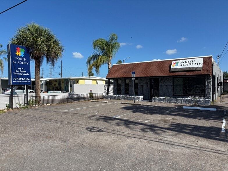 Primary Photo Of 2596 Nursery Rd, Clearwater Medical For Lease