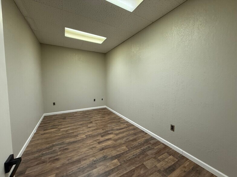 More Photos Of 750-758 S Monroe St, Monroe Office For Sale