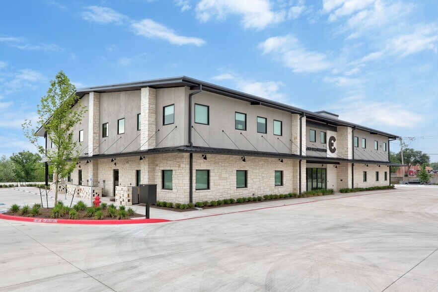 More Photos Of 730 S Bell Blvd, Cedar Park Office For Lease