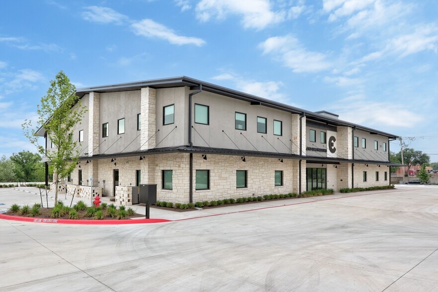 More Photos Of 730 S Bell Blvd, Cedar Park Office For Lease