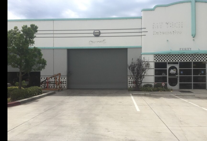 More Photos Of 41665 Eastman Dr, Murrieta Warehouse For Lease