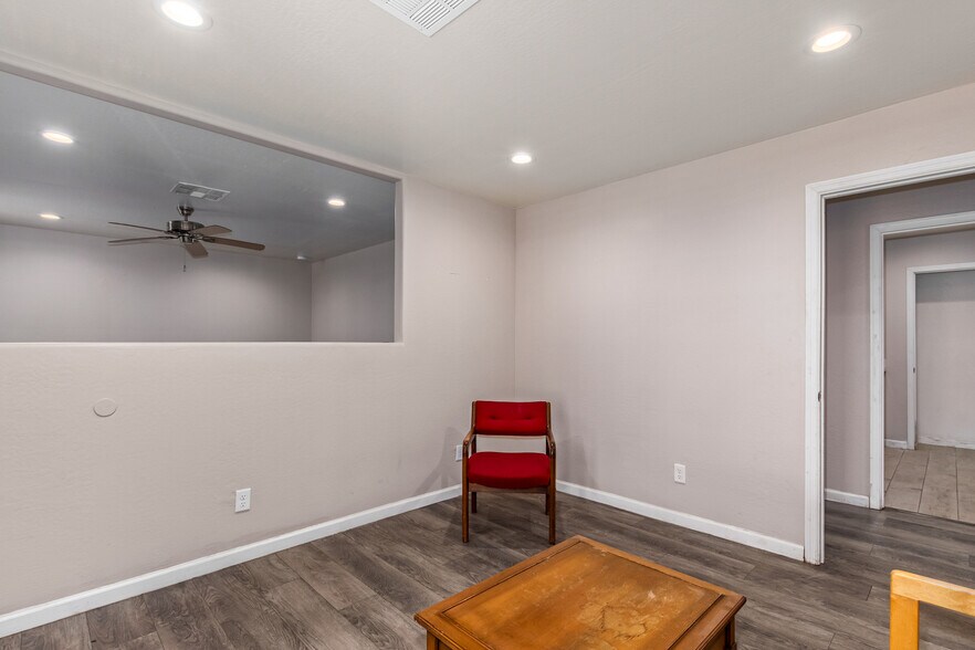 More Photos Of 4250 N 19th Ave, Phoenix Medical For Sale