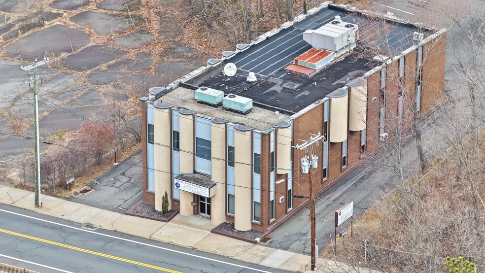 More Photos Of 55 Curtis St, New Britain Freestanding For Sale