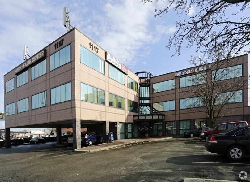 Primary Photo Of 1117 E Route 46, Clifton Medical For Lease
