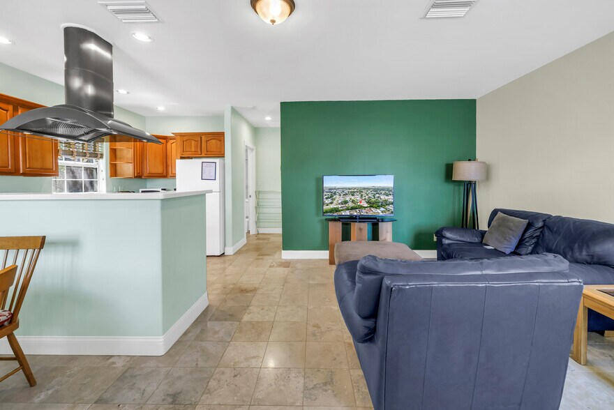More Photos Of , Tampa Multifamily For Sale