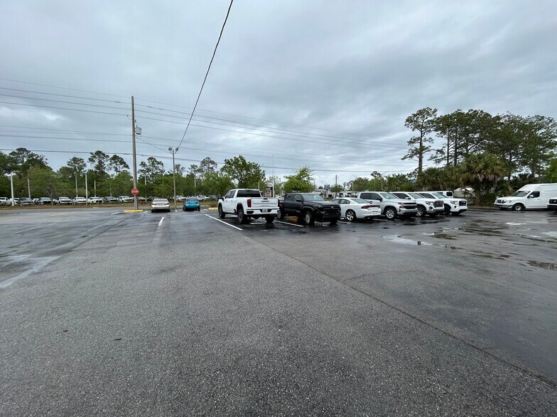 More Photos Of 241 NE 39th Ave, Gainesville Auto Dealership For Sale